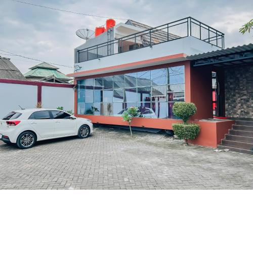 Urbanview Hotel Amarilis Sentul Bogor