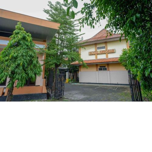 Urbanview Hotel Anugrah Kendal