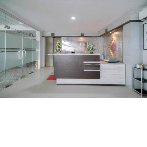Urbanview Hotel Bari Syariah Palembang