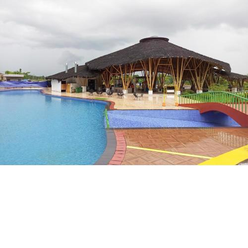 Urbanview Hotel Belitung Lodge Resto & Club House