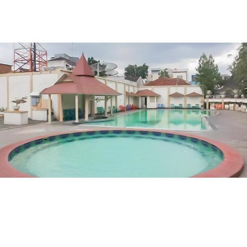 Urbanview Hotel Crown Tasikmalaya