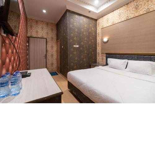 Urbanview Hotel Good Palembang