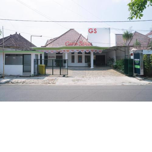 Urbanview Hotel Griya Surya Malang