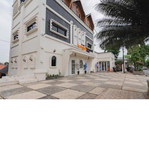 Urbanview Hotel Kangen Bungalow Purwakarta