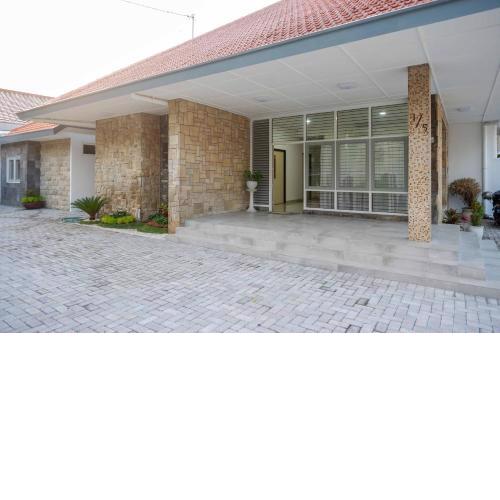 Urbanview Hotel MS Rooms Inn Simpang Lima