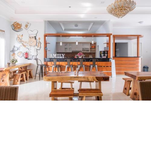 Urbanview Hotel One Family Maribaya