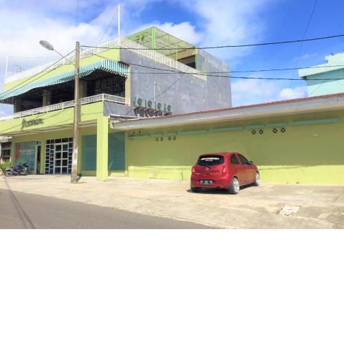 Urbanview Hotel Platinum Parepare