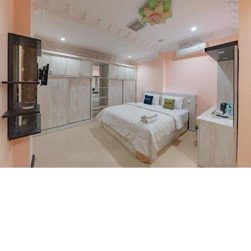 Urbanview Palace Syariah Balikpapan