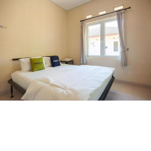 Urbanview Resort Adang Zecky Cisarua Puncak