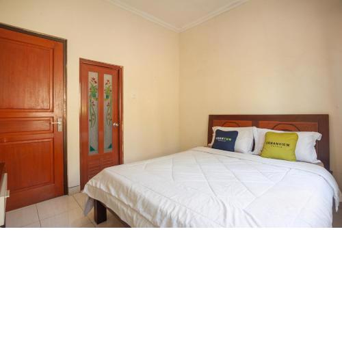 Urbanview Resort Syariah Khansa Cisarua Puncak