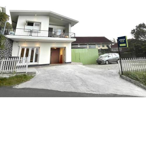 Urbanview Wisma Nirwana Tretes