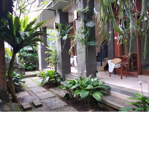 Utari House