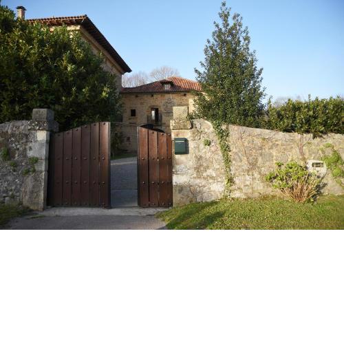 VACARE - Impresionante Caserío Montañes del Siglo XVII