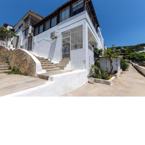 Vacation Flat w Balcony 5 min to Beach in Bodrum