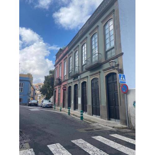 Vegueta Suites 1915