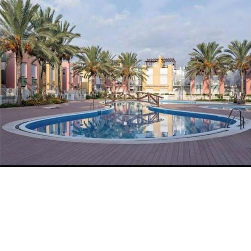 Vera playa- Apartamento en bonita urbanización Zona no naturista, a pocos metros de la playa con Wifi y plaza de garaje subterránea
