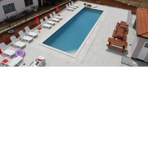 Vergotini Residence with Pool