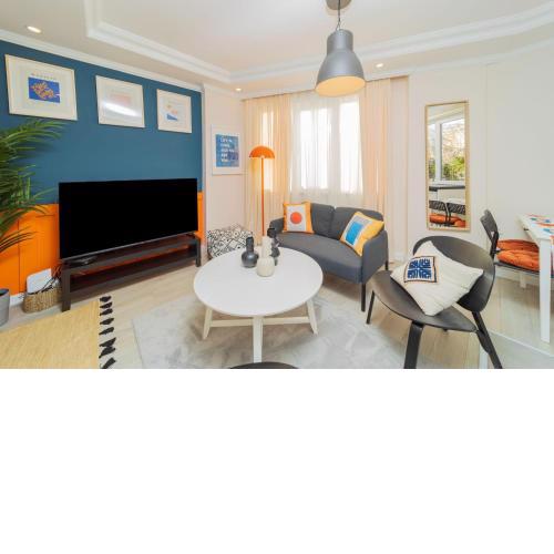 Vibrant and Central Apartment in Muratpasa