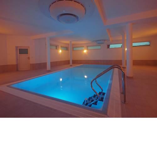 Vier-Winde-Villa mit eigenem Schwimmbad
