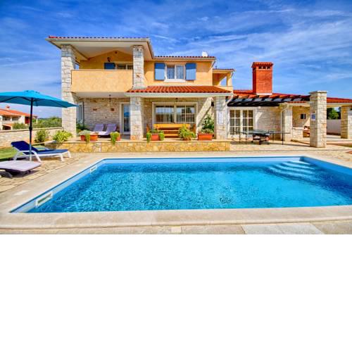 Vila Oliva
