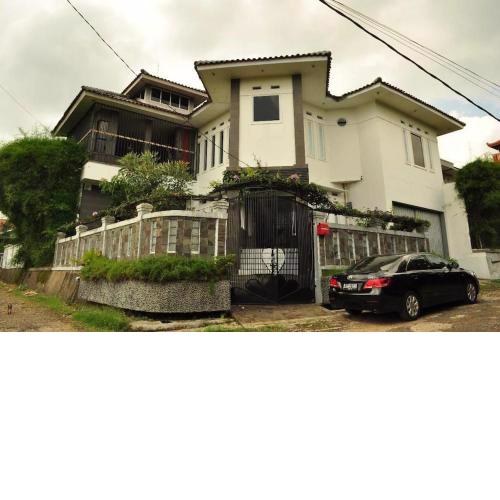 Vila Sariwangi 3
