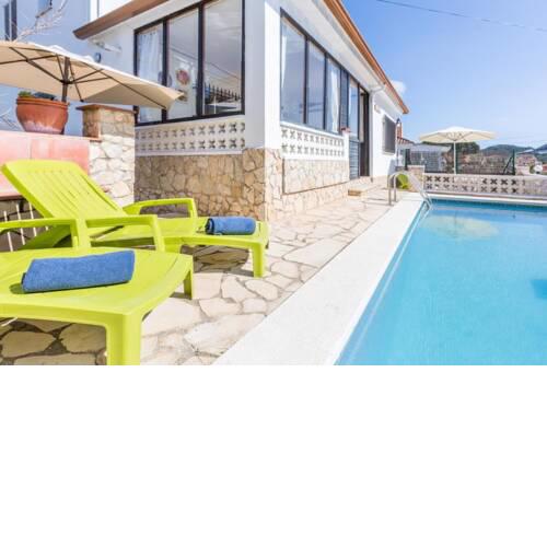 Villa - 5 Bedrooms with Pool, WiFi and Sea views young people group not allowed - 04665
