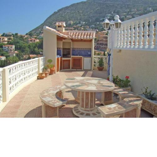 Villa- Castillo