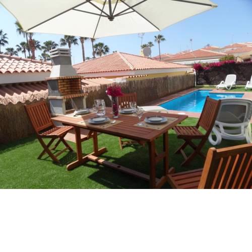 Villa 273, Coche incluido y Piscina Privada.