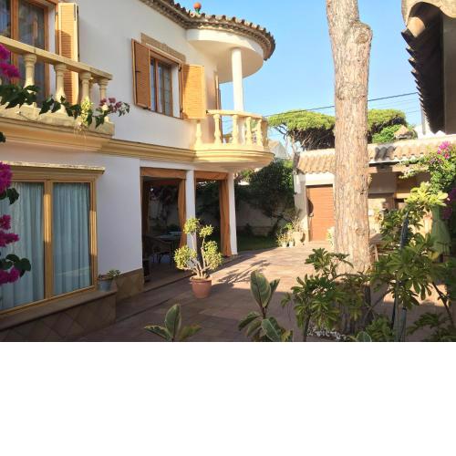 Villa 6 Habitaciones 10 Personas a 30 metros de Playa La Barrosa - Mejor que un Hotel ! ! !