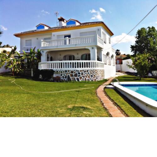Villa 7 Habitaciones -16 Huespedes - Marbella -Piscina -Cerca del Mar