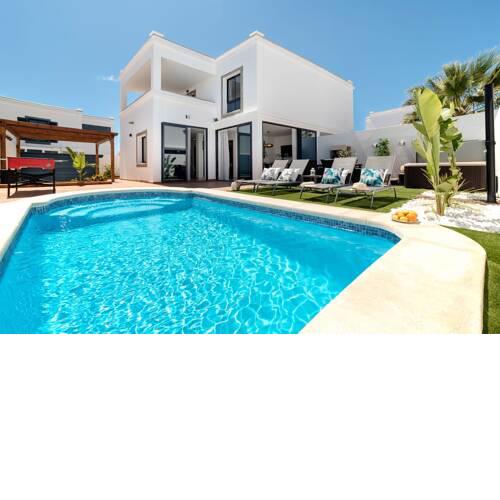 Villa Acacia