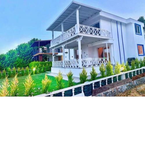 Villa Adalin