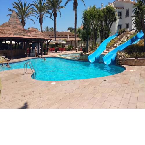 Villa adosada 2 hab frente piscina wifi gratis