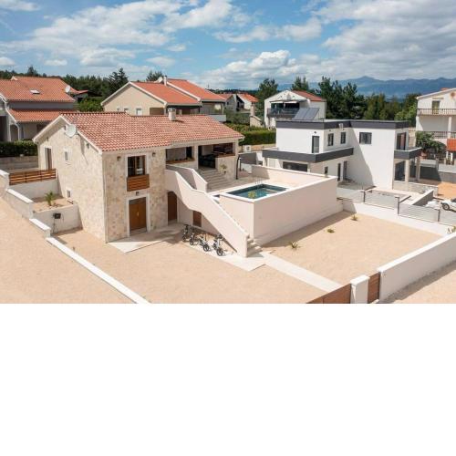 Villa Alora