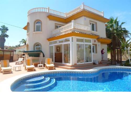 VILLA AMARILLA' Cabo Roig