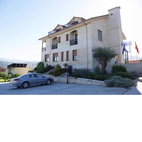VILLA ANDURIÑA, casa con piscina calefactada
