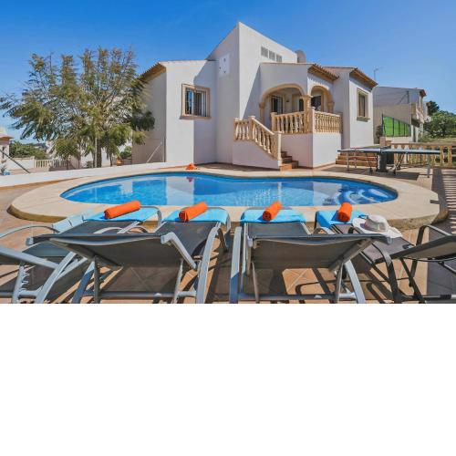 Villa Aneto by Villa Plus
