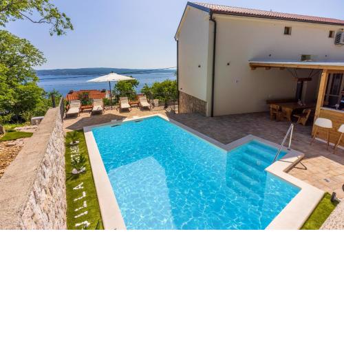 Villa Antani with heated pool, sauna & jacuzzi