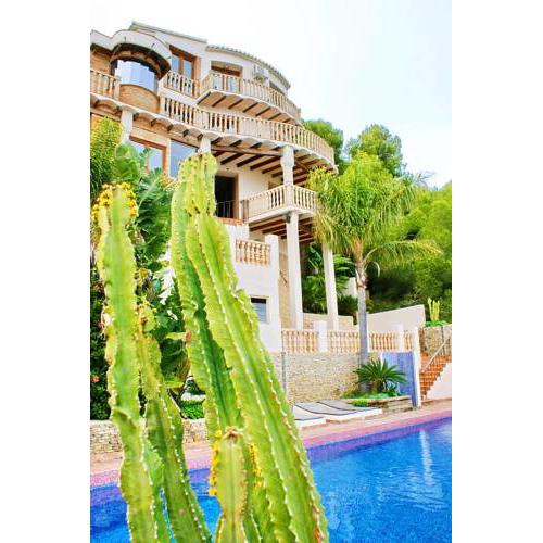 Villa Aqua