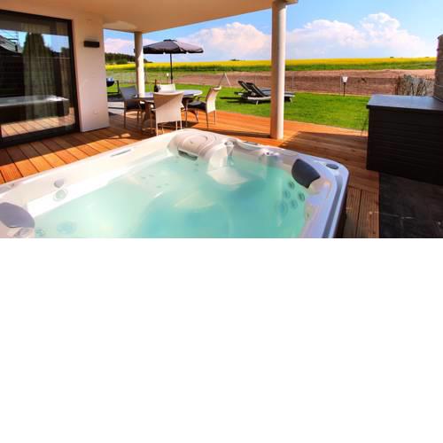 VILLA AQUILA / EG-Fewo