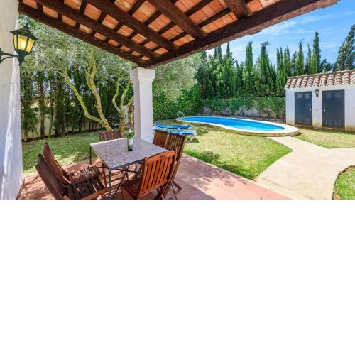 Villa Araucaria Conil de la Frontera by Ruralidays