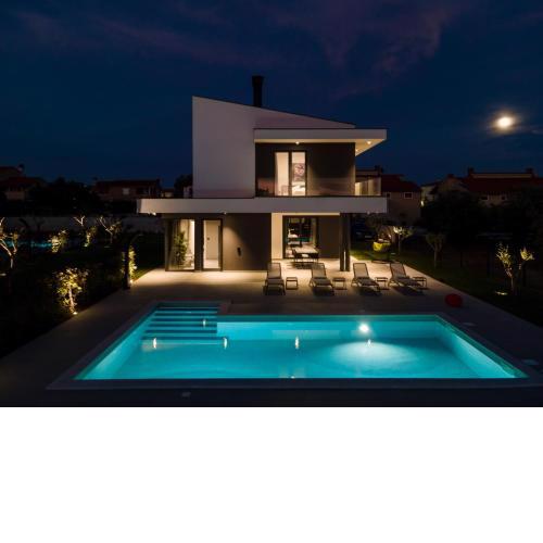 Villa Arestea with sea view and Wellness
