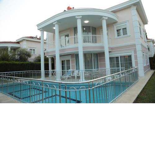 Villa Aslam, Kadriye Mahallesi 236 Sokak No: 1-4 Tolerance Golf Sitesi C-1 Blok, Serik, Antalya