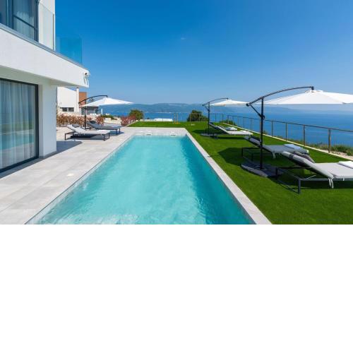 Villa Atrium with private pool, sea view, jacuzzi, gym and sauna