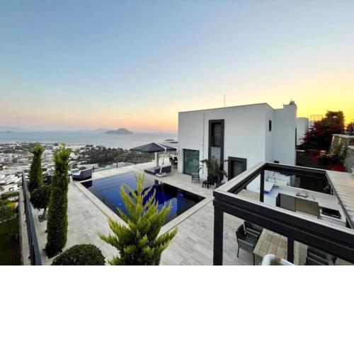 Villa Aylinda with private heated Pool