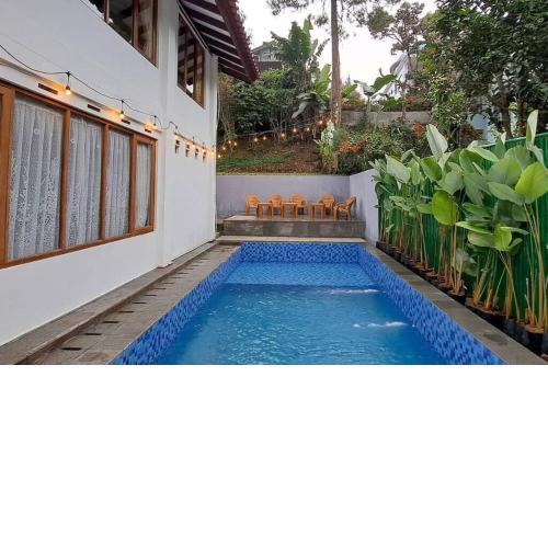 Villa Azalea Lembang Bandung