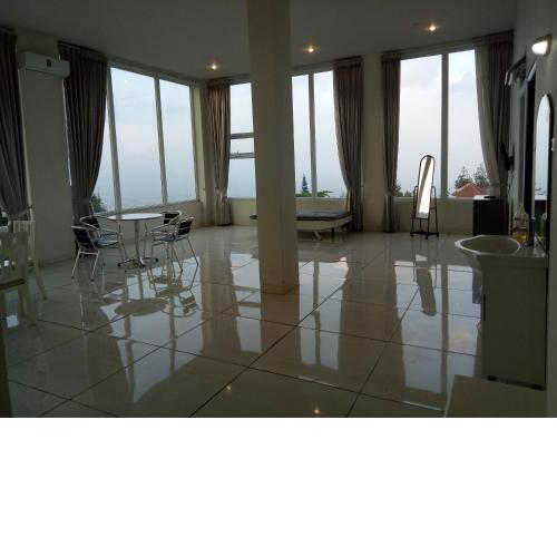 Villa batu malang panderman hill