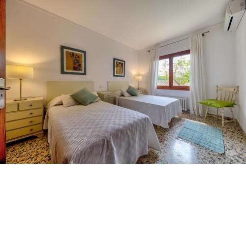 Villa Beach Lovers Alcudia - 4 bedroom villa stone throws from Majorcas Best Beach - WIFI