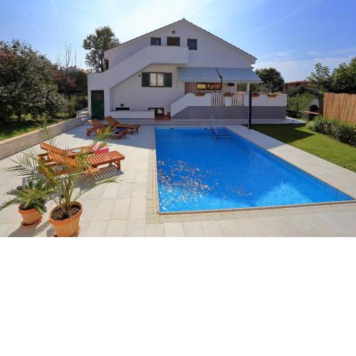 Villa Beatrice with private swimming pool