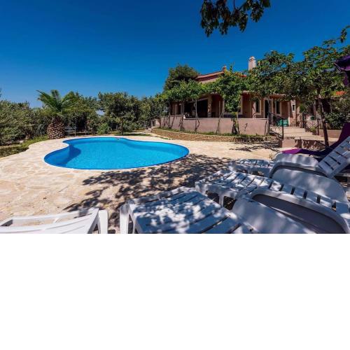 Villa Belezza with pool Split - Kastel Gomilica